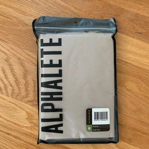 Alphalete Hex Tee Shirt (never worn)